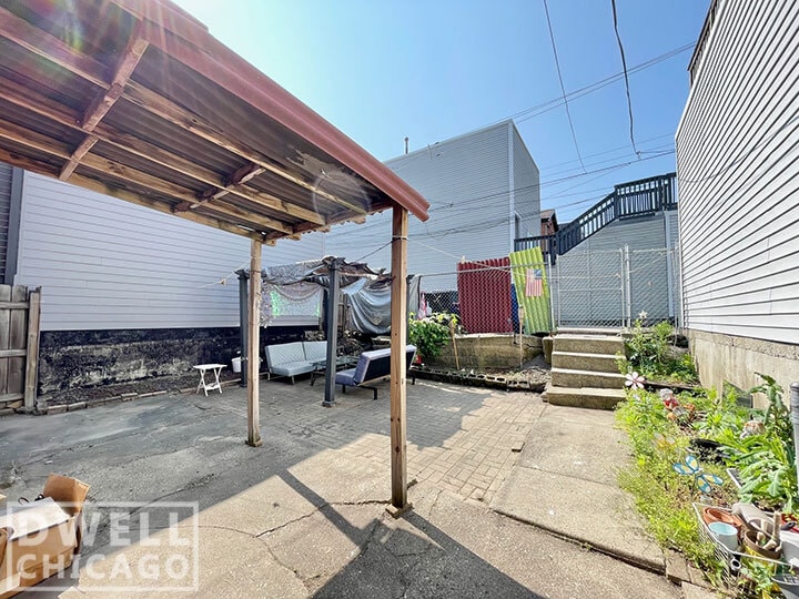 Building Photo - 1809 W Wabansia Ave