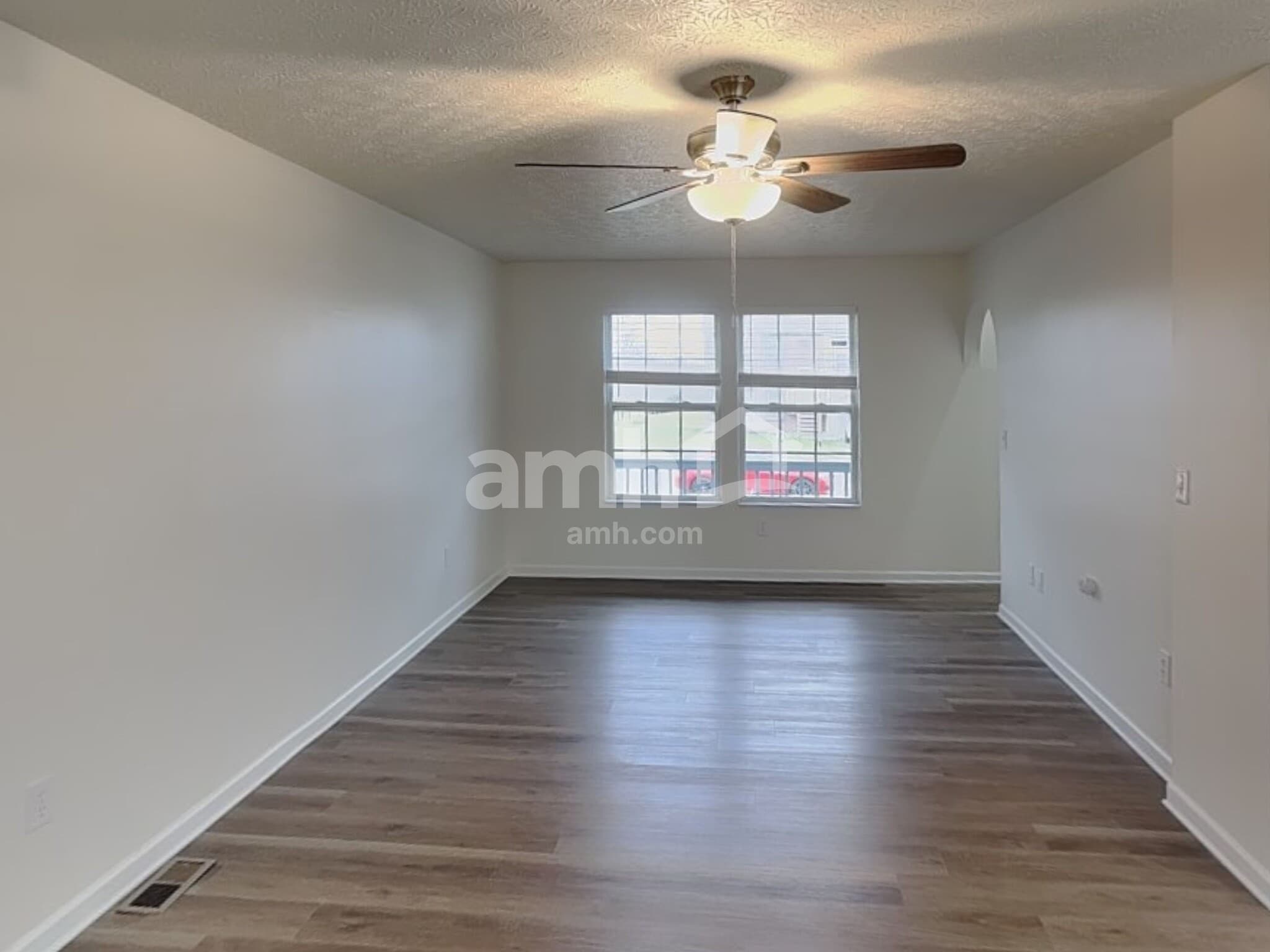 Building Photo - 201 Victorian Dr