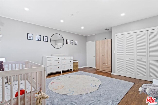 Building Photo - 9311 Burton Wy