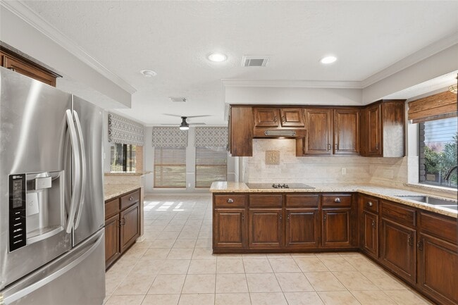 Building Photo - 3823 Village Oaks Dr