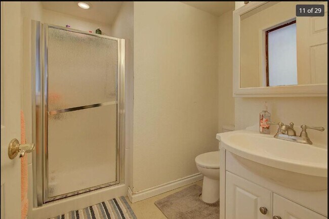 Building Photo - Charming 3-Bedroom Home with Vaulted Ceili...