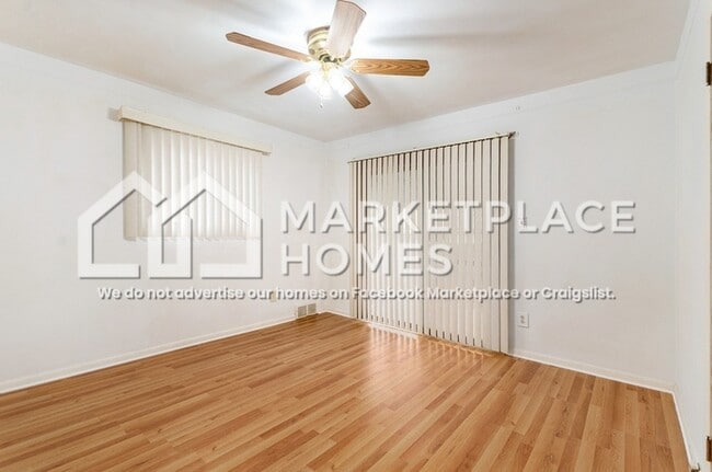 Building Photo - 271 Gilman St