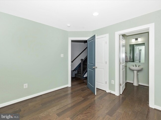 Building Photo - 1514 Trafalgar Ln