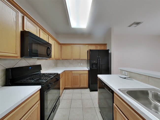 Building Photo - 2906 Crescent Bend Rd