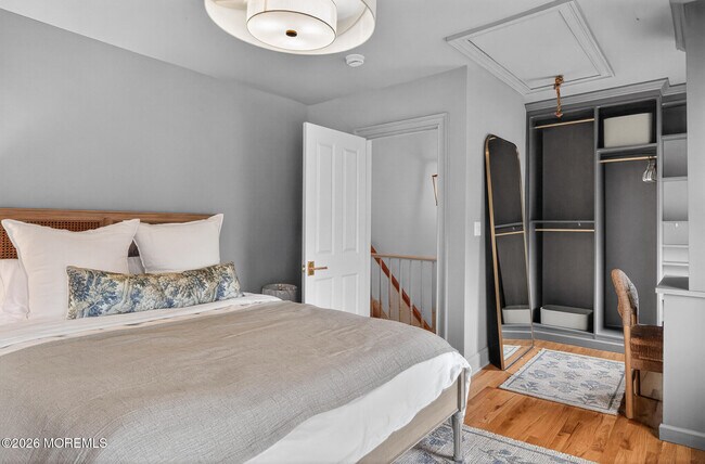 Building Photo - 142 Heck Ave