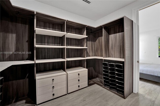 Building Photo - 3465 SW 3rd Ave