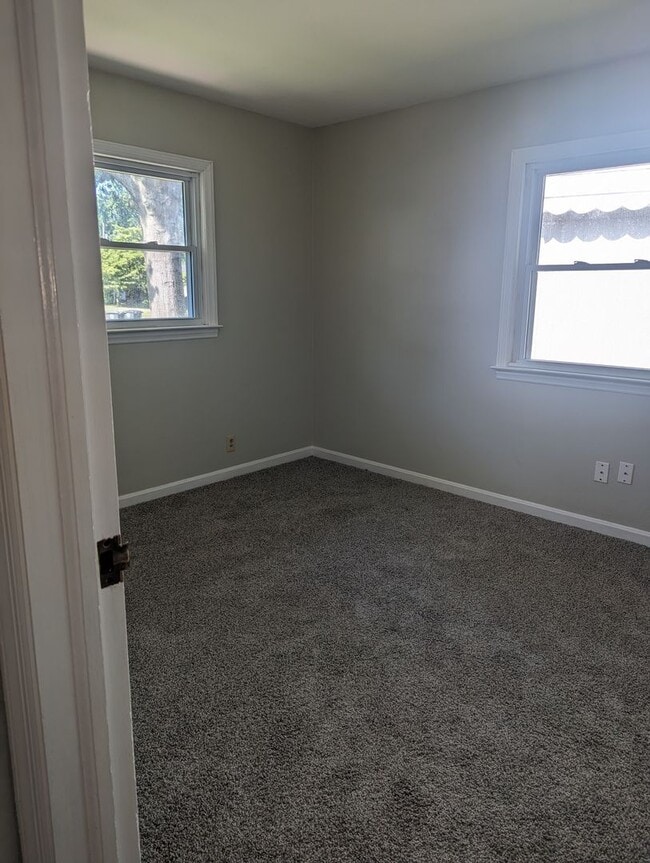 Building Photo - 4 Bed & 2 Bath House (EHA APPROVED)