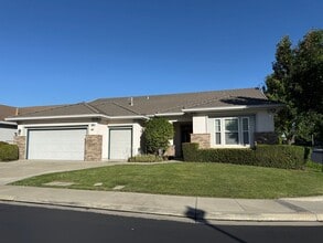 Building Photo - 1587 Regent Dr