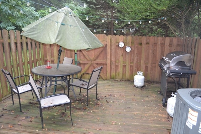 Outdoor patio (old picture) - 1227 Scaleybark Rd