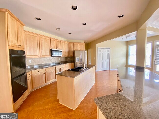 Building Photo - 1606 Cascade Overlook