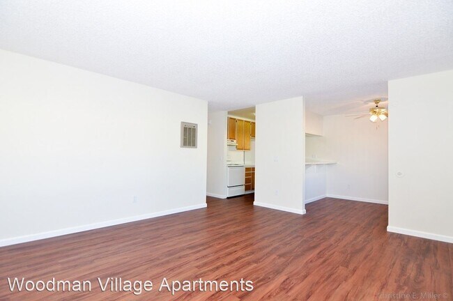 Building Photo - 6935 Paradise Valley Rd