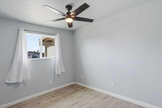 Building Photo - Spacious 3BR/2BA Tucson Retreat with 2-Car Garage & Expansive Patio