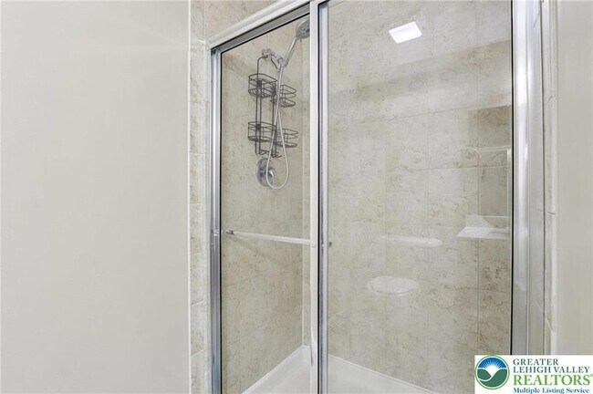 Building Photo - 270 Milkweed Dr