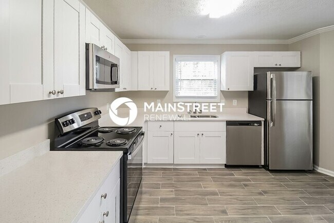 Building Photo - 3 Bedroom Pet-Friendly Home in College Park, GA with Main Street Renewal