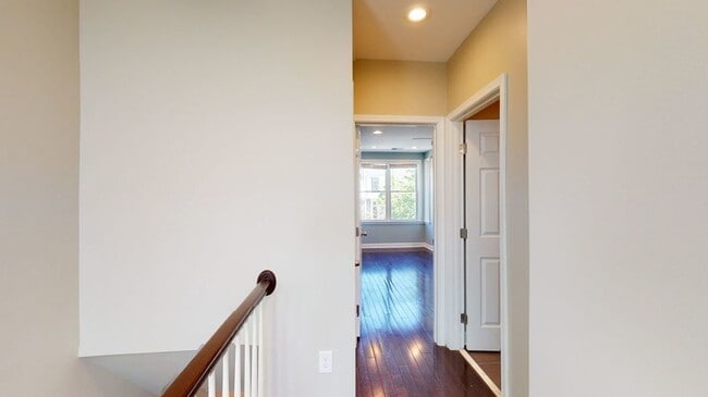 Building Photo - 1247 I St NE