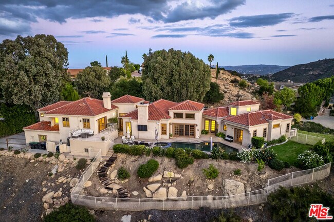 Building Photo - 19 Ranchero Rd