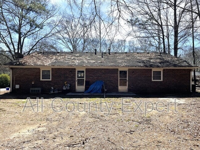 Building Photo - 1042 Chestnut Oak Ct NE