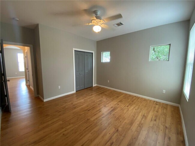 Building Photo - 204 Spellbrook Ln