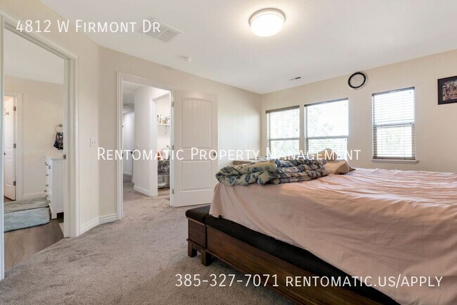 Building Photo - 4812 Firmont Dr