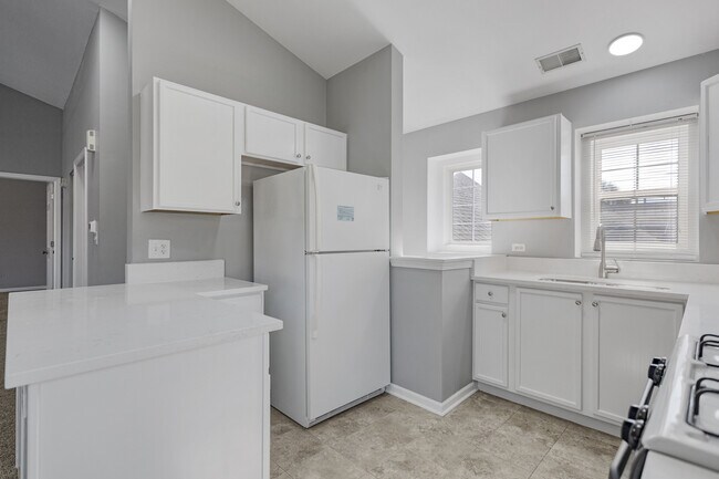 Building Photo - 2211 Waterleaf Ct