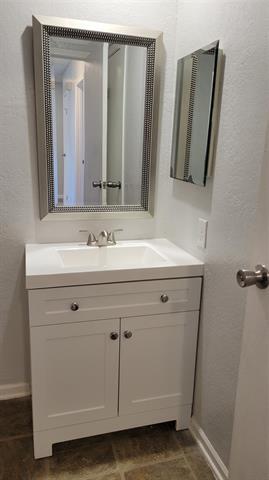 Building Photo - 919 Sugarberry Dr