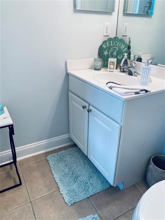 Building Photo - 5238 W Kennedy Blvd