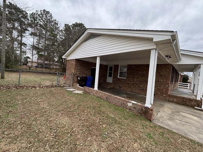 Building Photo - 280 E Main St