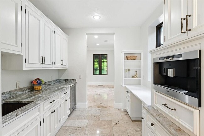 Building Photo - 4555 W Swann Ave