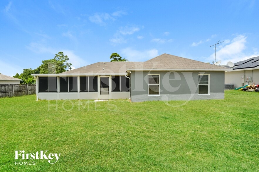 Building Photo - 3075 Blaine Cir