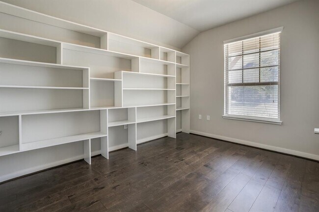 Building Photo - 7108 Garnet Mill Ln
