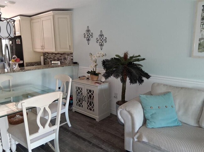 Building Photo - 7737 Eureka Dr