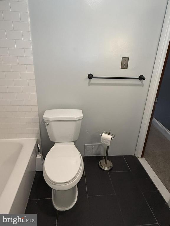 Building Photo - 347 Durfor St