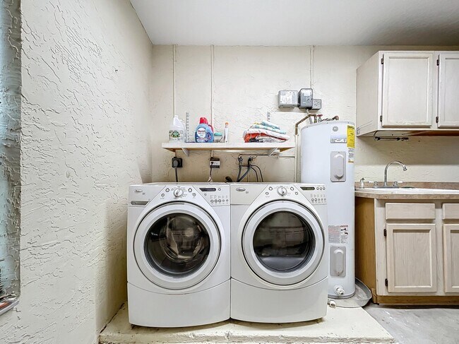 Building Photo - 14691 60th St N