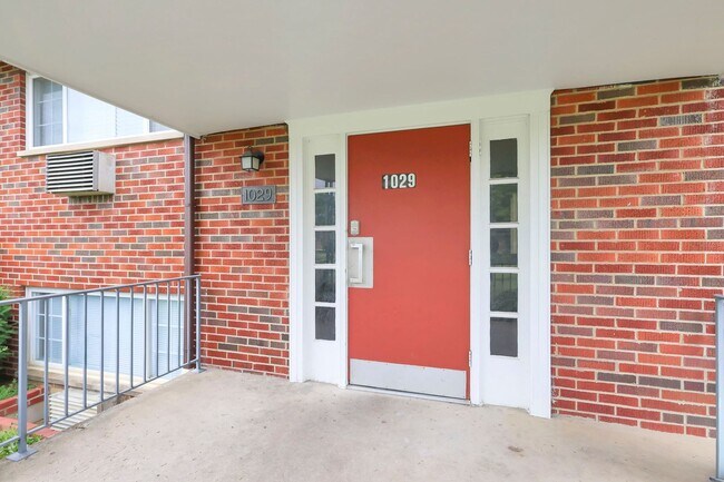 Building Photo - 1029 Binns Blvd