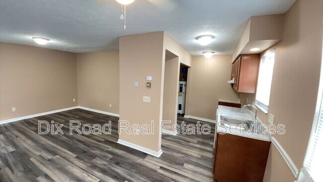 Building Photo - 1107 Hunt Ave