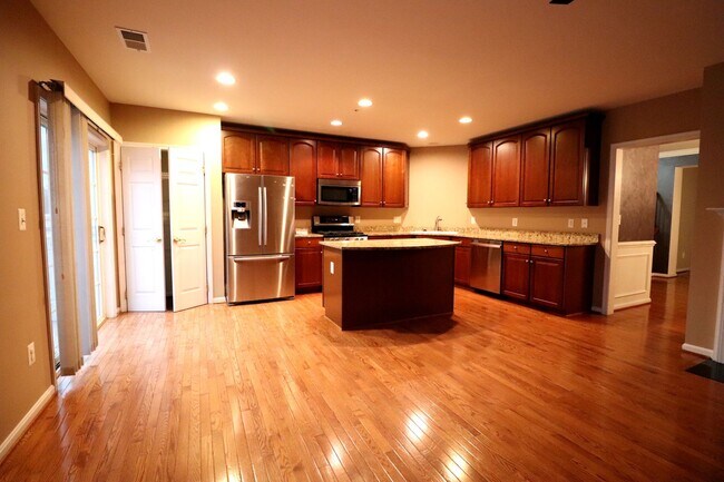 Building Photo - 4635 Battenburg Ln