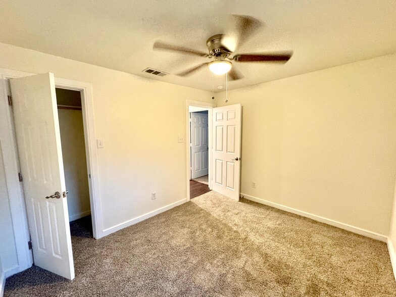 Building Photo - 4562 Mexicana Rd
