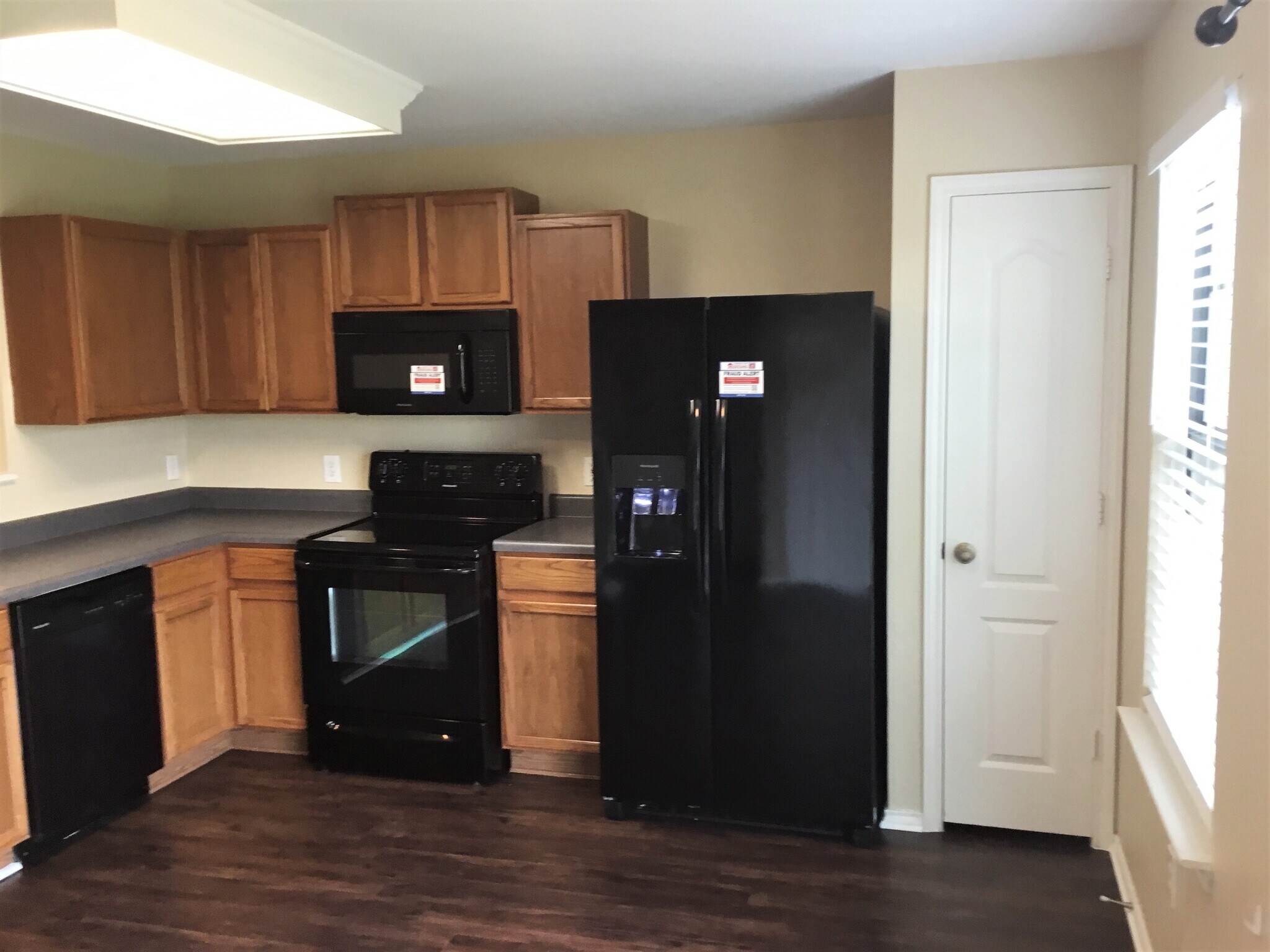 Building Photo - 150 Myrtle St