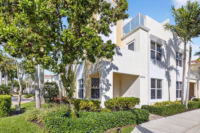 Building Photo - 4920 NW 15th Ave