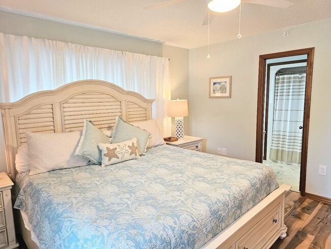 Building Photo - Waterfront 2 Bedroom, 2 Bath Stilt Home with Dock