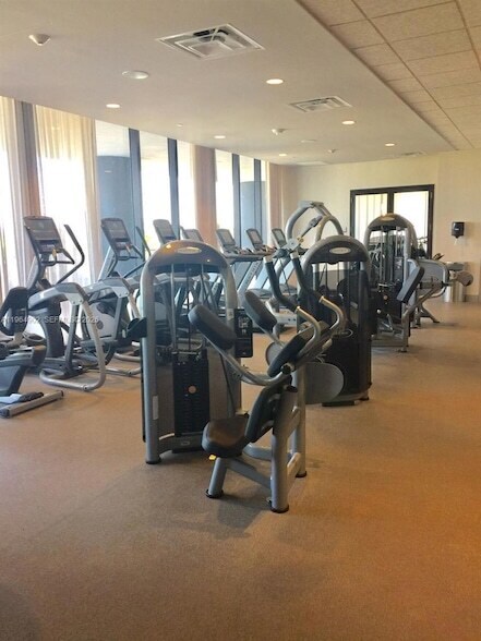 Building Photo - 5300 Paseo Blvd