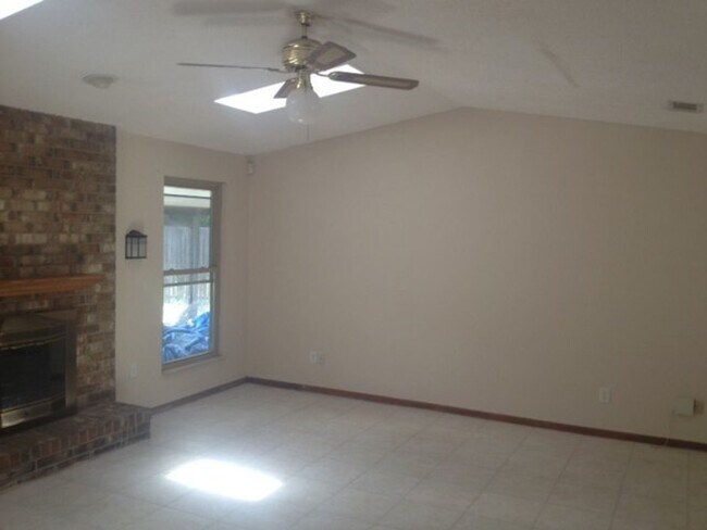 Building Photo - Charming 3-bedroom, 2-bath single-family home for rent