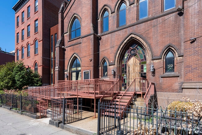 Building Photo - Spire Lofts