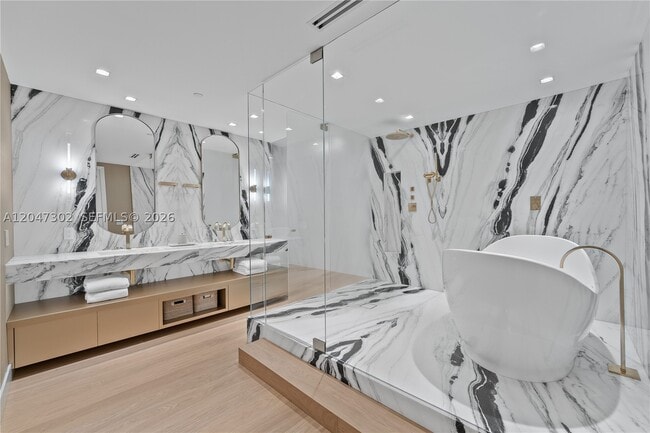Building Photo - 5242 Fisher Island Dr