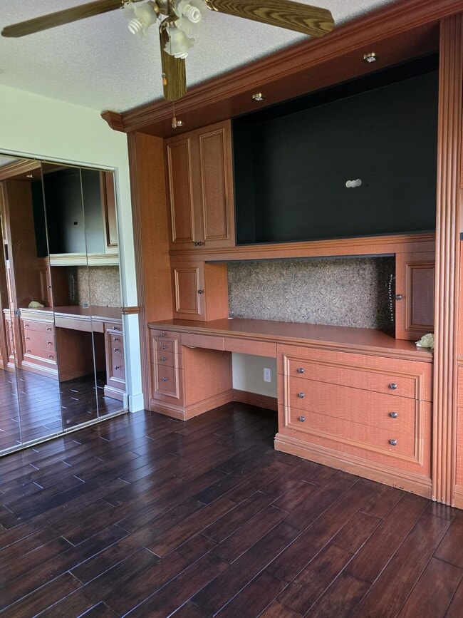 Building Photo - 11630 Island Lakes Ln