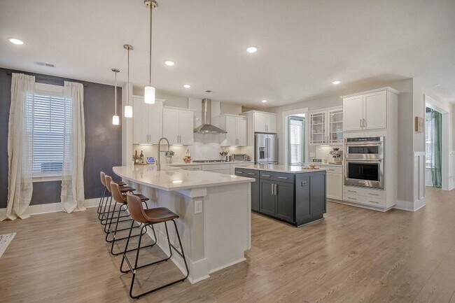 Building Photo - Refined Living in Midtown Nexton