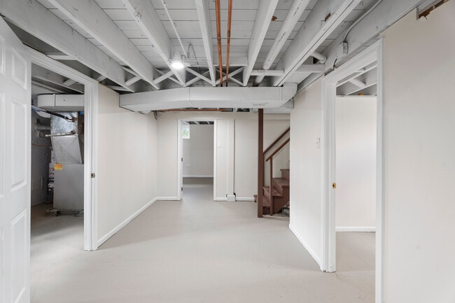 Building Photo - 2404 14th Ave