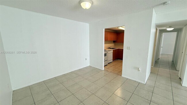 Building Photo - 415 Executive Center Dr