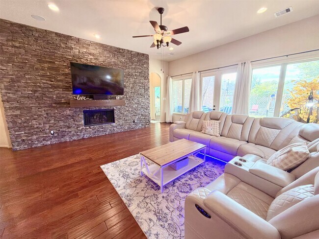 Building Photo - 29011 Powder Ridge Dr