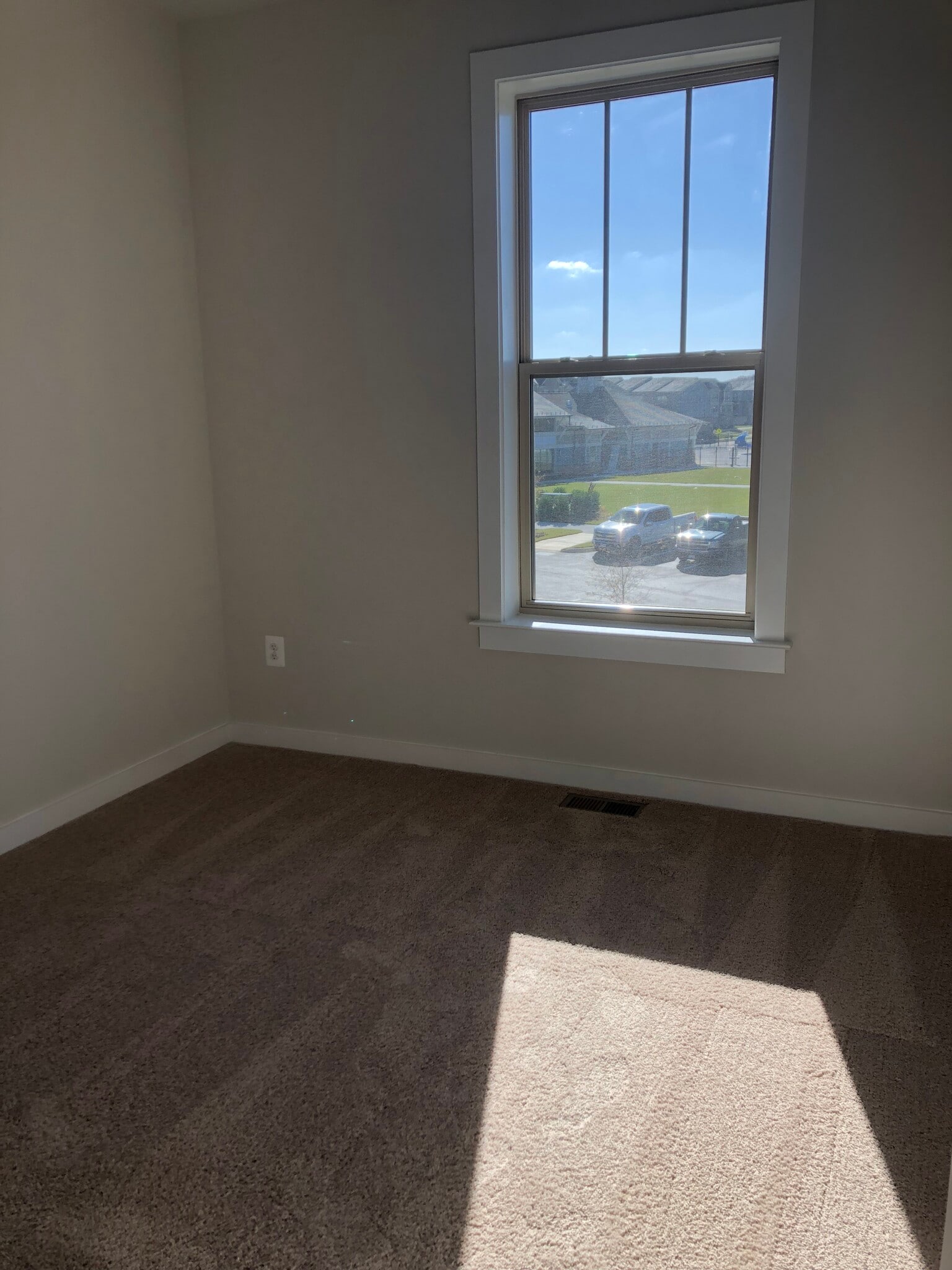 sun filled bedroom on 3rd floor - 8455 Red Sage Way S